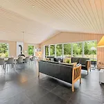 Nyaraló Trena - 1-2km To The Fjord By Interhome