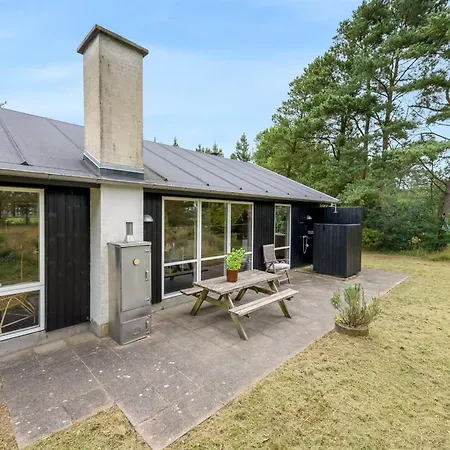 Ferienhaus Trena - 1-2km To The Fjord By Interhome *
