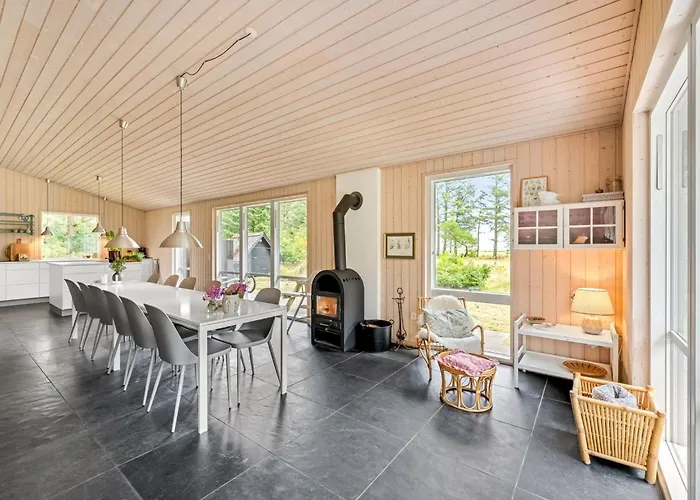 Trena - 1-2km To The Fjord By Interhome Nyaraló