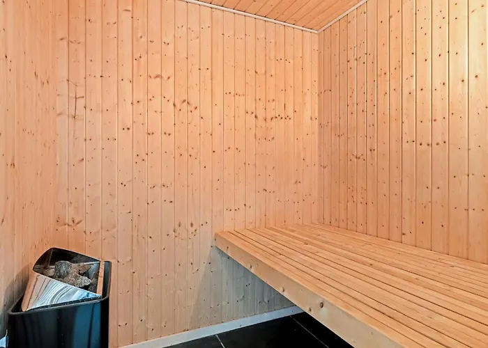 Holiday home Trena - 1-2km To The Fjord By Interhome